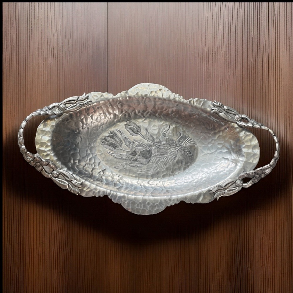 VINTAGE ✨Kent Hand Wrought Creations 404 Hammered Aluminum Tulip Tray w Handles